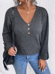SHEIN Suéter de punto minimalista de talla grande con cuello en V, detalles de botones y manga larga en unicolor para otoño e invierno - Gris Oscuro - Ver 1