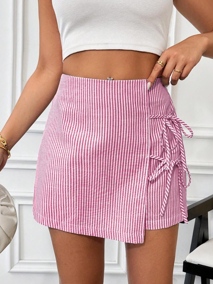 SHEIN Essnce Women Striped Print Casual Drawstring Shorts