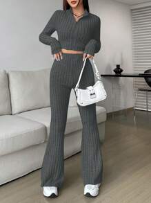 SHEIN EZwear Conjunto de dos piezas de top corto de un solo color y pantalones acampanados - Gris - Ver 4