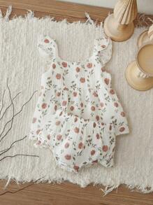 SHEIN Vintaside Kids Baby Girl Floral Print Ruffle Trim Peplum Top & Shorts