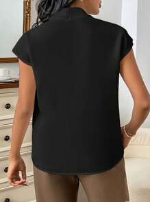 SHEIN Essnce 大码女式 V 领时尚休闲修身白衬衫 - 黑色 - 查看 2