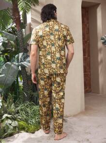 Manfinity ChillVibe Men's All-Over Print Short Sleeve Loungewear Set