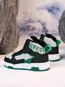 儿童秋冬毛绒保暖时尚校园休闲运动鞋，TPR防滑鞋底，可调节钩环，方便穿脱，经典配色，适合日常穿着，彩色运动鞋