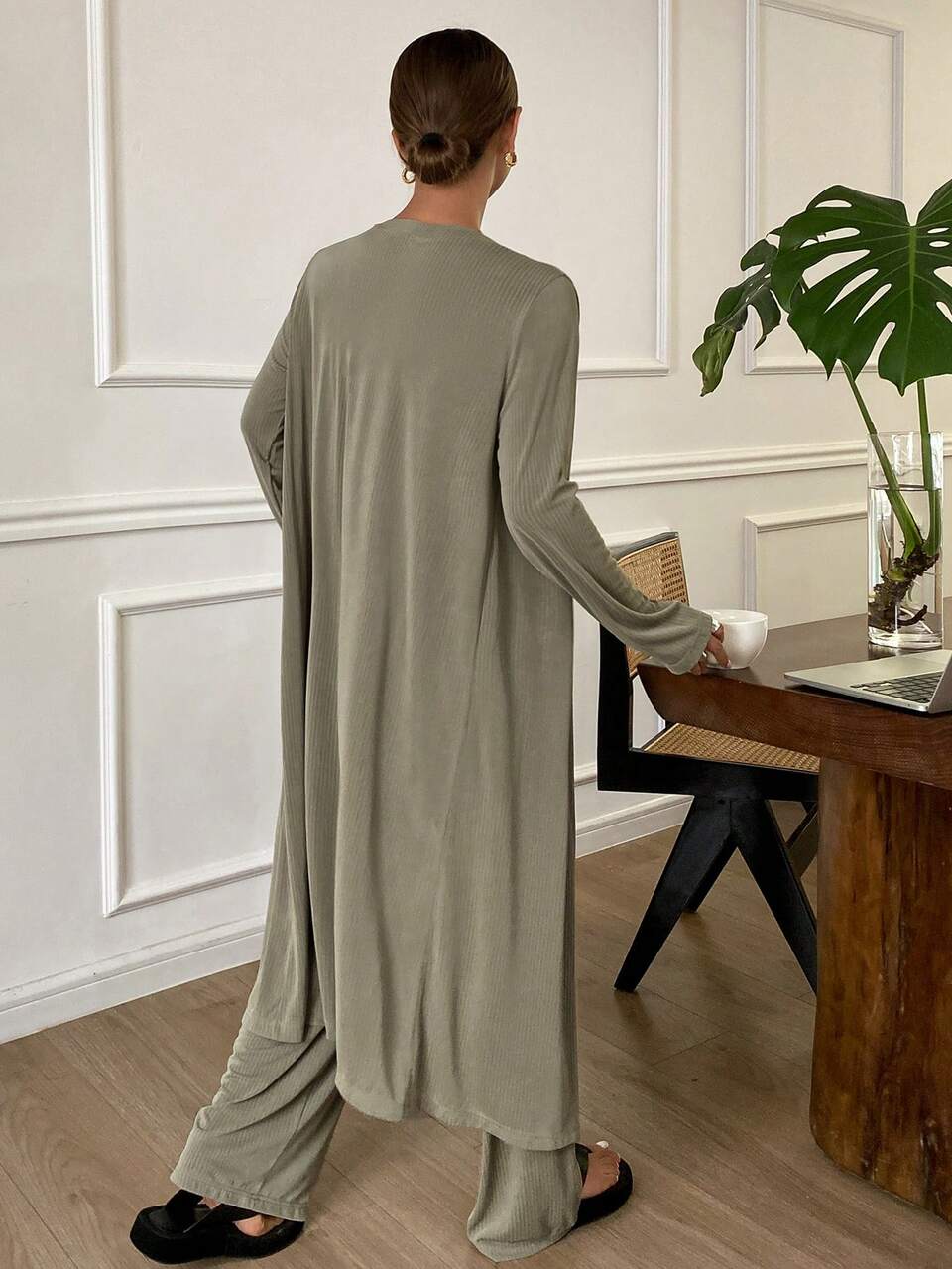 3pcs Minimalist Camisole Top & Robe & Pants Home Lounge Wear Set, Cozy Outfits, Fall Winter Clothes Pajama