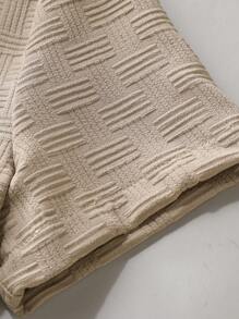 Manfinity Homme 2 件男士基本款纯色纽扣短袖衬衫和宽松休闲短裤套装，舒适服装