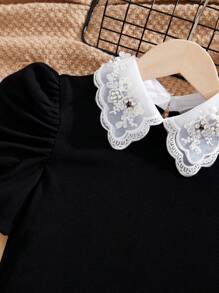 SHEIN Essnce 夏季休閒與通勤風格花綉修身t恤 - 黑與白 - 查看 5