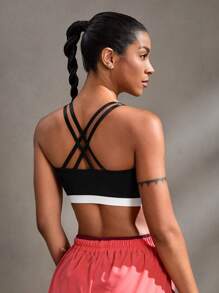 Easithlete Women's Criss-Cross Back Letter Print Colorblock Sports Bra