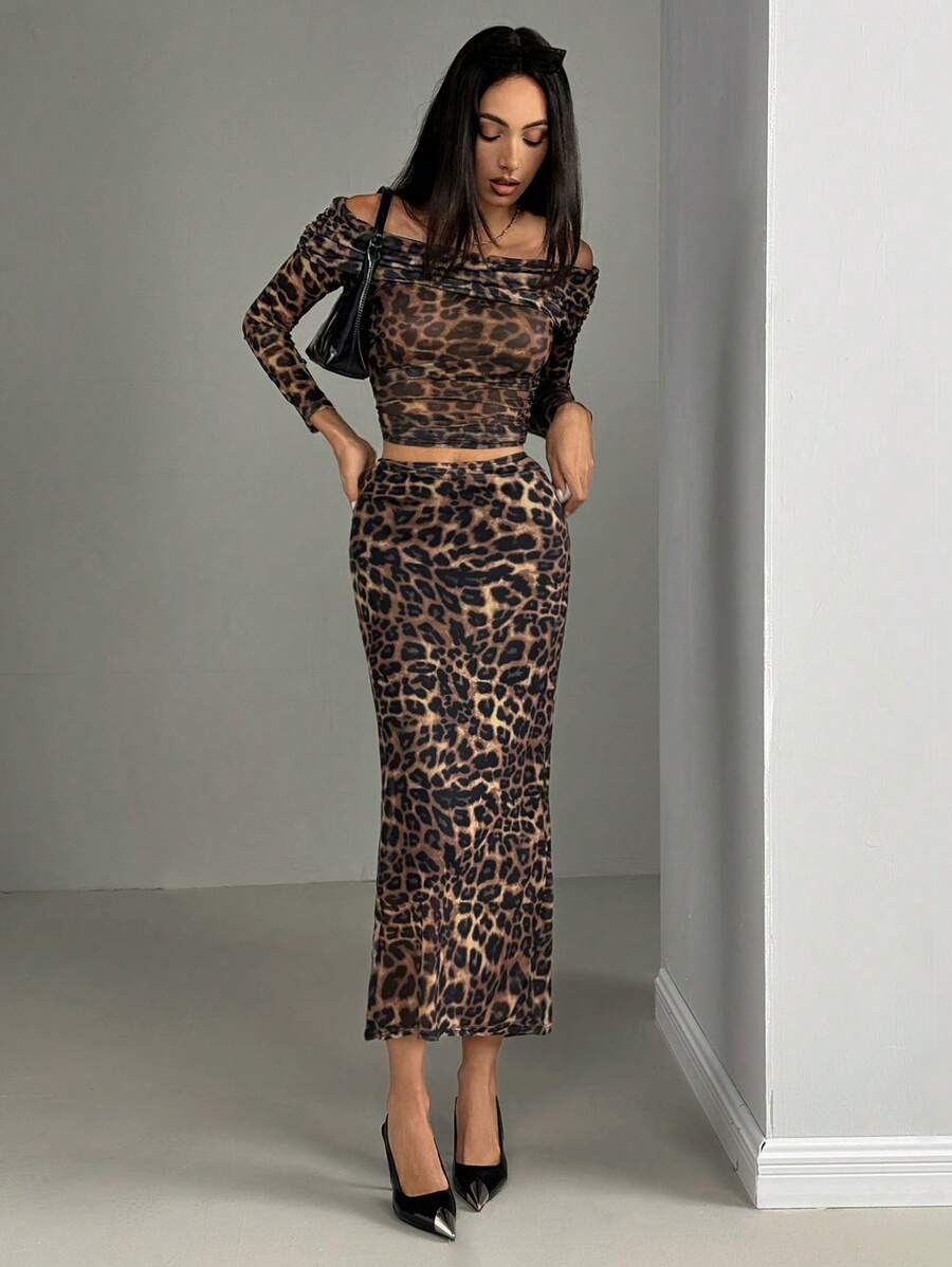 GENKIRA 2件套女士优雅豹纹露肩性感系腰露脐上衣和褶皱紧身裙套装，秋季女装 - 彩色 - 查看 1
