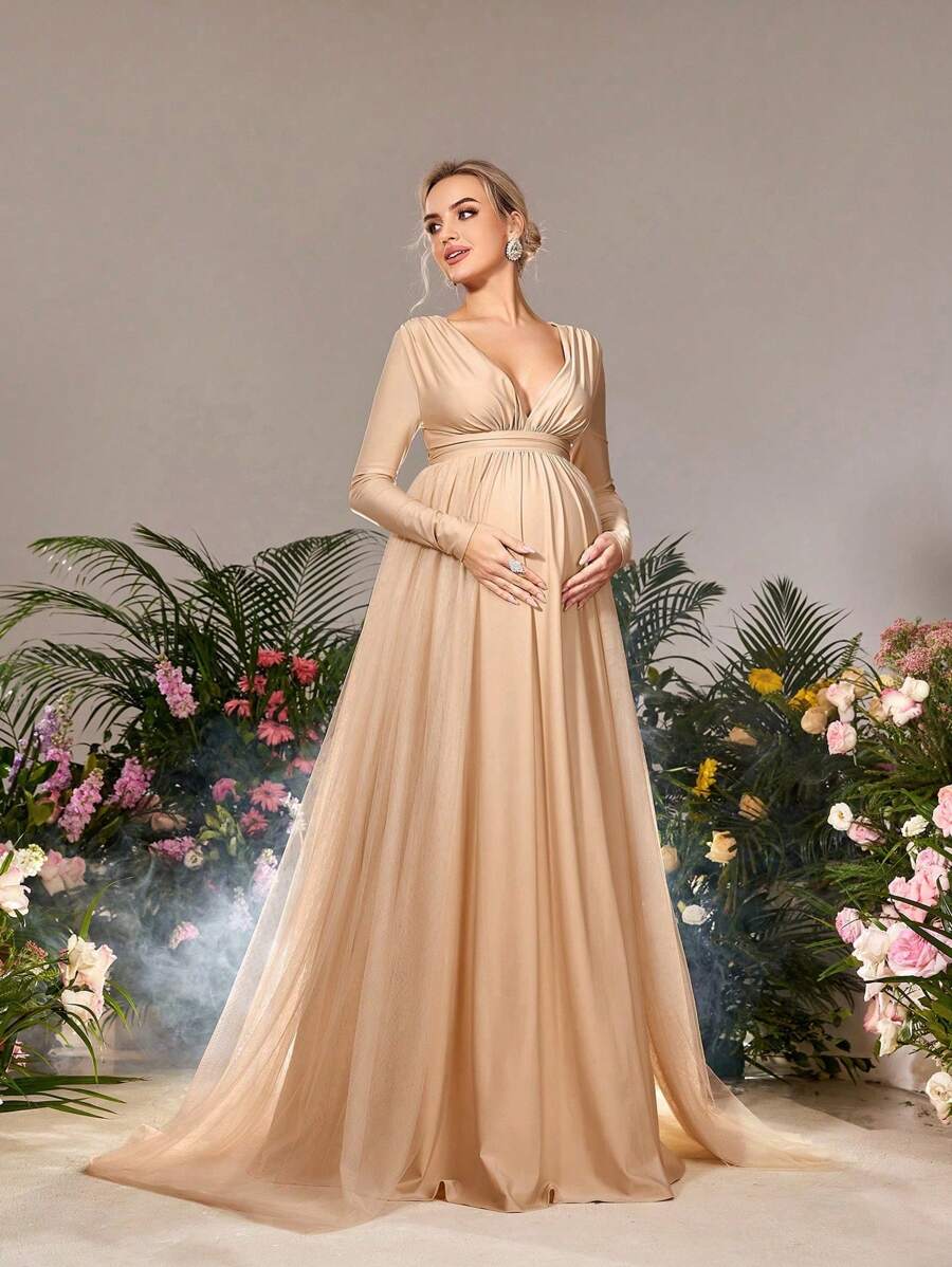 Faeriesty Vestido de maternidad de lujo Dressalisa con cuello en V profundo, manga larga y transparente con silueta evasé, adecuado para fiestas de baby shower y ocasiones formales - Ropa de maternidad elegante, regalo para despedida de soltera, sesión de fotos de maternidad, celebraciones de alta gama, grandes reuniones familiares de primavera - Albaricoque - Ver 1