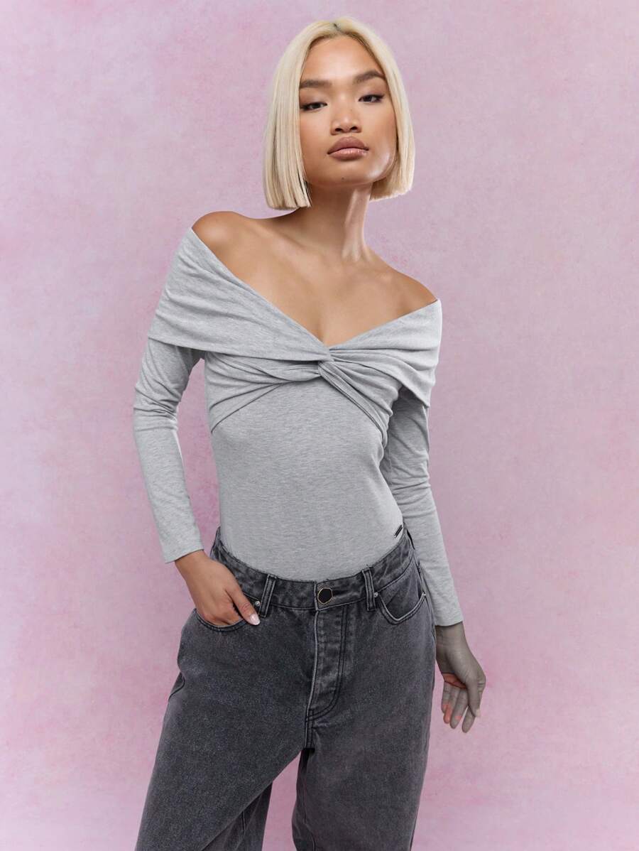 MISSGUIDED Bow Detail Neck Long Sleeve Bardot Bodysuit - Grey - View 1