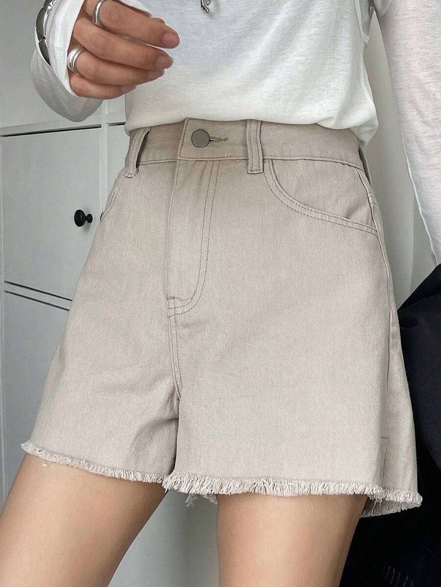 DAZY Quần short denim giản dị tối giản trơn dành cho nữ - Màu be - Xem 1