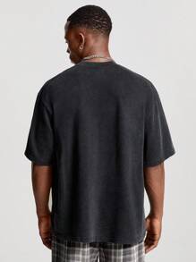 Manfinity NXTstreet Men's Loose Fit Round Neck Short Sleeve T-Shirt With Snowflake & English Print, Suitable For Summer - Black - View 5