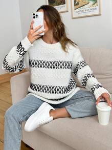 EURMUSE Woman Jacquard Detailed Cozy Soft Oversize Sweater - White - View 3