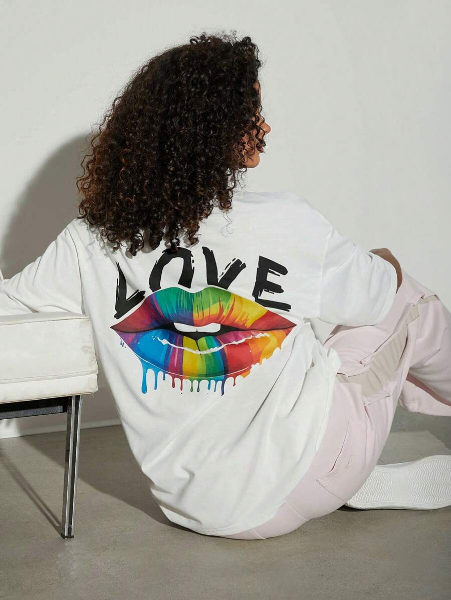 SHEIN Unity 女士白色字母唇印休闲 T 恤，夏季 - 彩色 - 查看 1