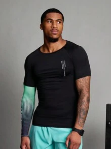 Manfinity Sport Polished Boyfriend Style Men's Crew Neck Short Sleeve Letter Print Simple Sporty Top Back To School