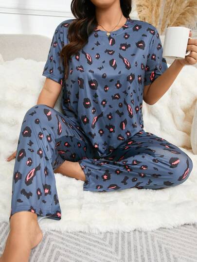 Plus Size Women's Leopard Print Short Sleeve Top And Pants Pajama Set, Outfits