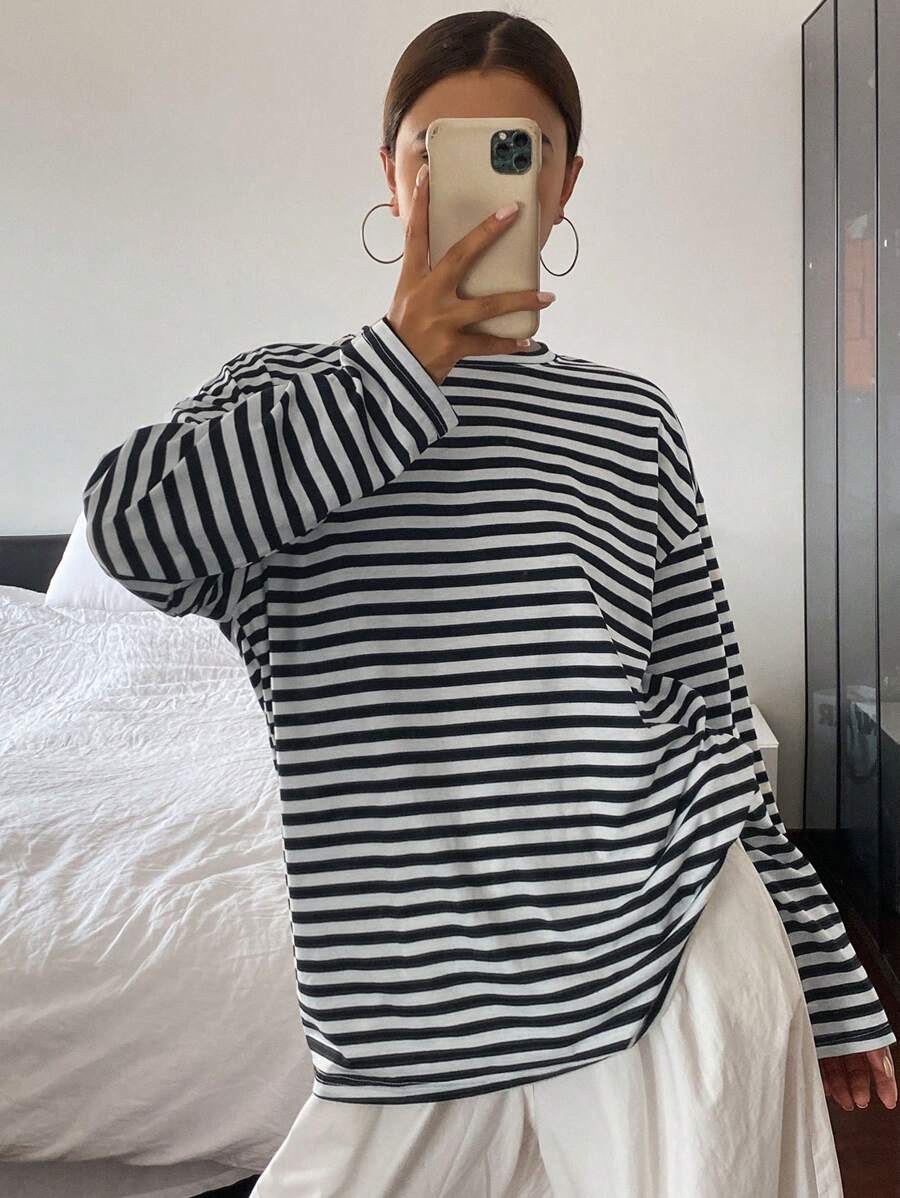 DAZY Damen Einfarbiges Rundhals Loose Langarm T-Shirt, Herbstkleidung - Schwarz und Weiss - Übersicht 1
