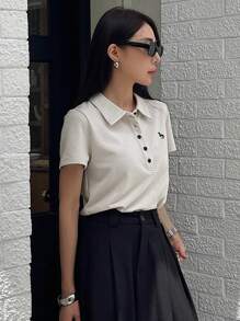 DAZY Women Plain Simple Daily Wear V-Neck Embroidery Decor Short Sleeve T-Shirt