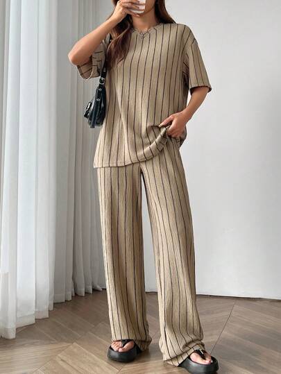 SHEIN EZwear 女士条纹宽松 T 恤和裤子套装