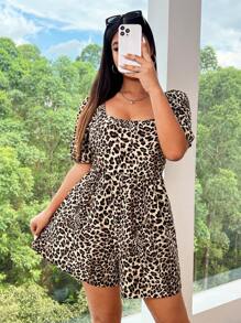 SHEIN EZwear Mono casual de verano con estampado de leopardo, cuello cuadrado y mangas cortas abultadas para mujeres talla grande - Multicolor - Ver 6