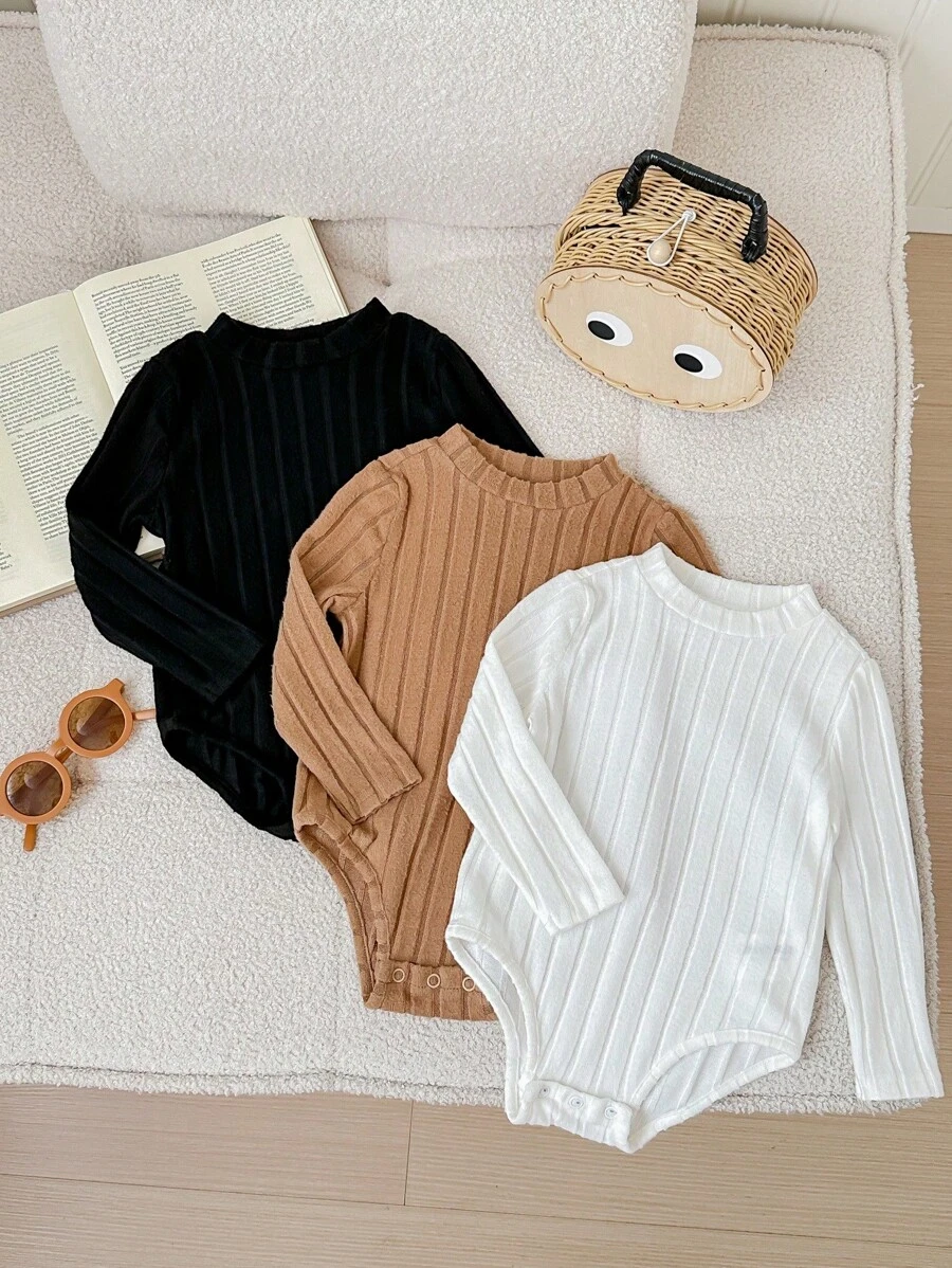 SHEIN LMoss Kids 3 Stücke Set für Neugeborene, Jungen/Mädchen, einfarbig schwarz/weiß/khaki, langärmeliger Strick-Romper, weich und bequem, passend zur Freizeitkleidung für zu Hause, Ausflüge und zum Schichten