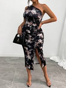 SHEIN Clasi 加大码优雅花卉不对称肩部荷叶边开衩连衣裙长款女装