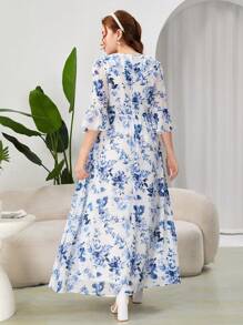 SHEIN 青少女藍色雪紡印花連衣裙，飾有皺邊和波浪袖