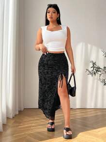 SHEIN EZwear Falda negra de talla grande para mujer con estampado floral, corte con abertura lateral, cordón ajustable en dobladillo