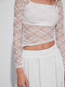 SHEIN EZwear Spring/Summer Sexy Fashion White Lace Floral Asymmetrical Hem Slim Fit Long Sleeve Top With Square Neckline - White - View 4