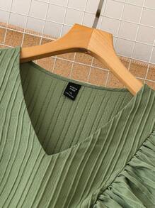 SHEIN LUNE Plus Size Women Solid V-Neck Ruffle Trim Casual Everyday Dress - Army Green - View 5