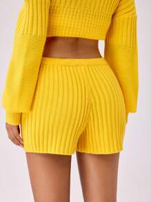 Forever 21 黄色针织中腰短裤，秋冬 - 黃色 - 查看 2