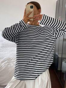 DAZY Damen Einfarbiges Rundhals Loose Langarm T-Shirt, Herbstkleidung - Schwarz und Weiss - Übersicht 4