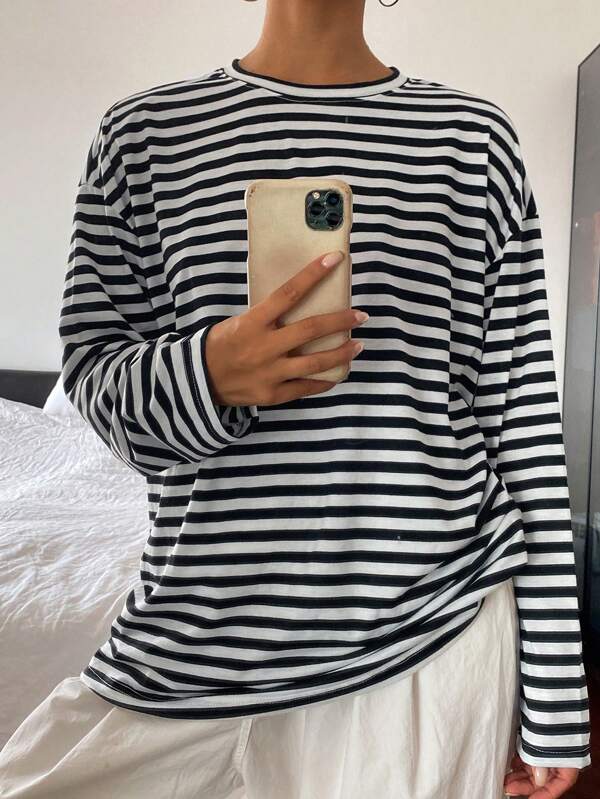 Livesso Tricou cu mânecă lungă, cu gât rotund, de culoare uni, pentru femei