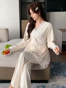 DAZY Women's Solid Color Simple Lace Patchwork Pleated Collar Sleepwear Set