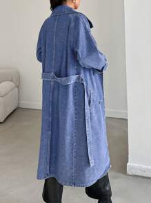 SHEIN Cottnline Chaqueta vaquera con cuello, bolsillos y cinturón de 100% algodón para mujeres - Azul lavado medio - Ver 2