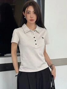 DAZY Women Plain Simple Daily Wear V-Neck Embroidery Decor Short Sleeve T-Shirt