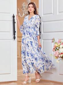 SHEIN 青少女藍色雪紡印花連衣裙，飾有皺邊和波浪袖