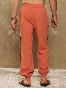 Genlund Pantalones casuales de hombre con bolsillo con cordón y estampado gráfico de color contrastante, de pana - Amarillo - Ver 2