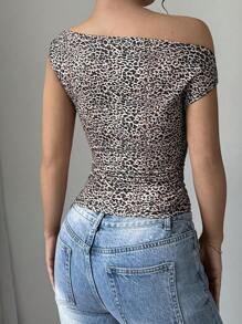 Chiquease 女式豹纹不对称肩部夏季时尚衬衫