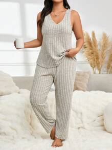 Conjunto de top sin mangas con escote en V y pantalones de encaje en parches y espalda descubierta para tallas grandes