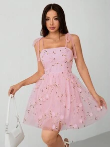 SHEIN PETITE Pink Three-Dimensional Flower Strap Party Wear Retro Princess Dress Women's Dress - Pink - View 3