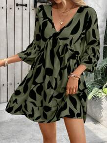 Breezaya 女士 V 领花卉印花喇叭袖休闲海滩度假连衣裙 - 軍綠色 - 查看 4
