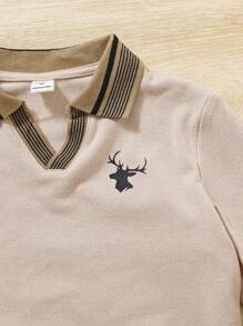 SHEIN Leap Crew 年轻男孩休闲舒适鹿头图案罗纹领 Polo 衫 - 卡其色 - 查看 5