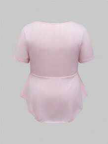 ROMWE Kawaii Plus Size Women's Solid Color Minimalist Daily Lace Trim Square Neck Short Sleeve T-Shirt