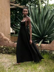 Maija 女士黑色夏季海滩度假连衣裙，简约波西米亚风格纯色无袖吊带褶皱连衣裙 - 黑色 - 查看 4