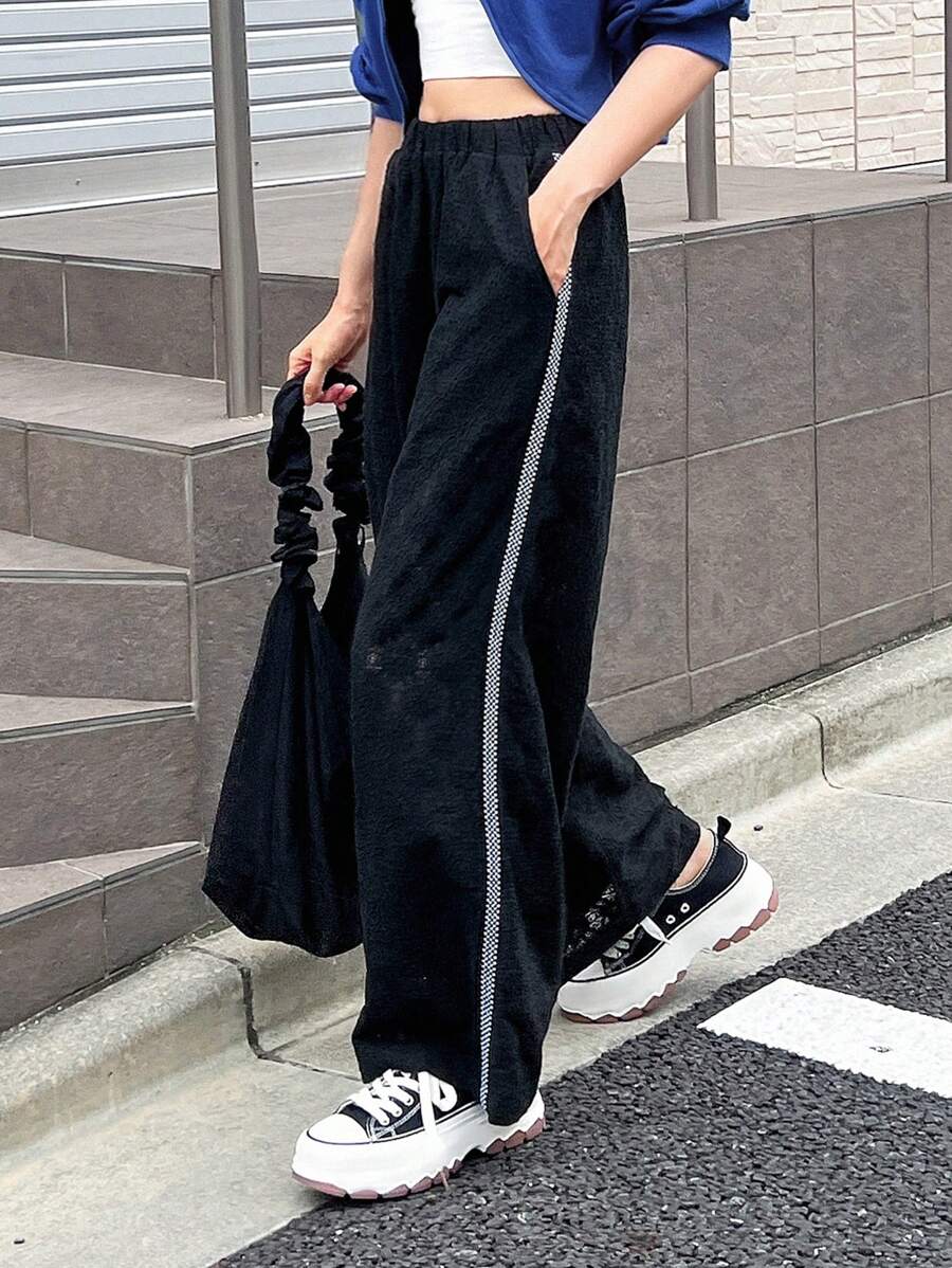 FRIFUL Women Contrast Color Side Lace Casual Pants - Black - View 1