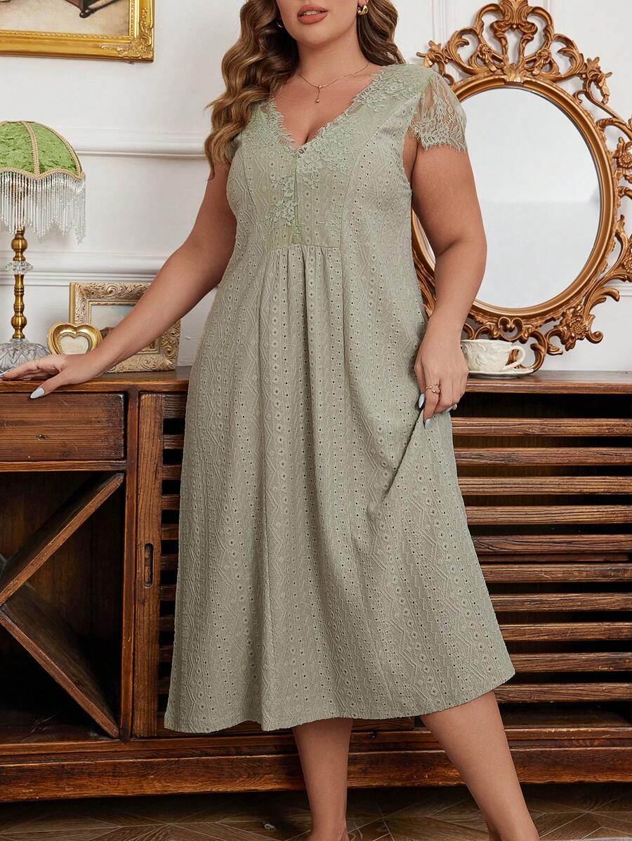 Plus Size Jacquard Ren Chắp vá Váy ngủ Deep V - màu xanh lá - Xem 1
