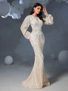 Faeriesty 女士优雅正式晚礼服，采用优雅的圆领设计，通体闪耀亮片刺绣，配以引人注目的灯笼袖，修身剪裁，以及美人鱼尾裙摆，适合盛大活动、周年庆典、节日庆典、正式晚宴和晚宴等场合，也是夏季度假的理想之选。 - 白色 - 查看 8