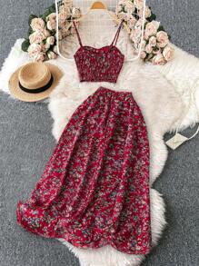 SHEIN Clasi Bộ 2 áo hai dây họa tiết hoa xinh xắn và chân váy mini cỡ lớn dành cho nữ mặc trong dịp năm mới - Đỏ - Xem 2