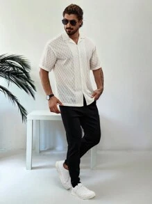 Manfinity Homme قميص رجالي صلب بأزرار أمامية للصيف